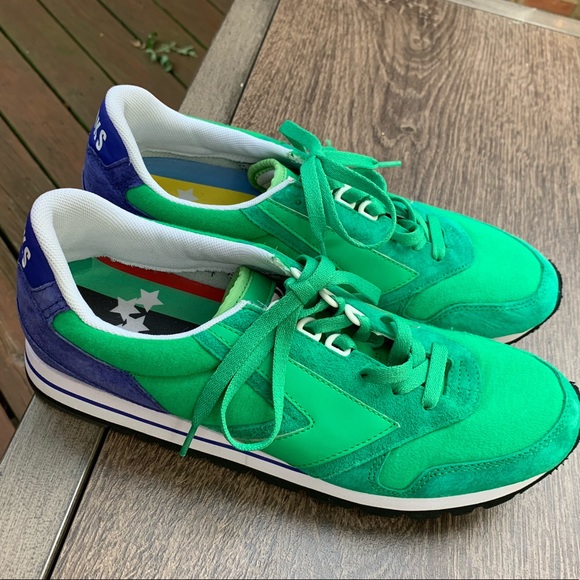 Brooks Other - Brooks green and blue tennis shoe. Size 10.5
